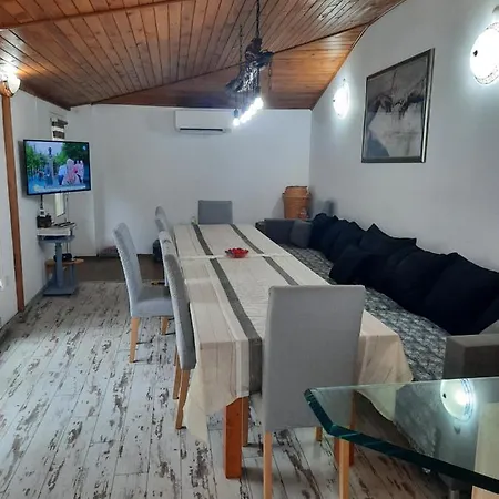 Apartman ози Ovcsarci