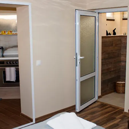 ози Apartment *